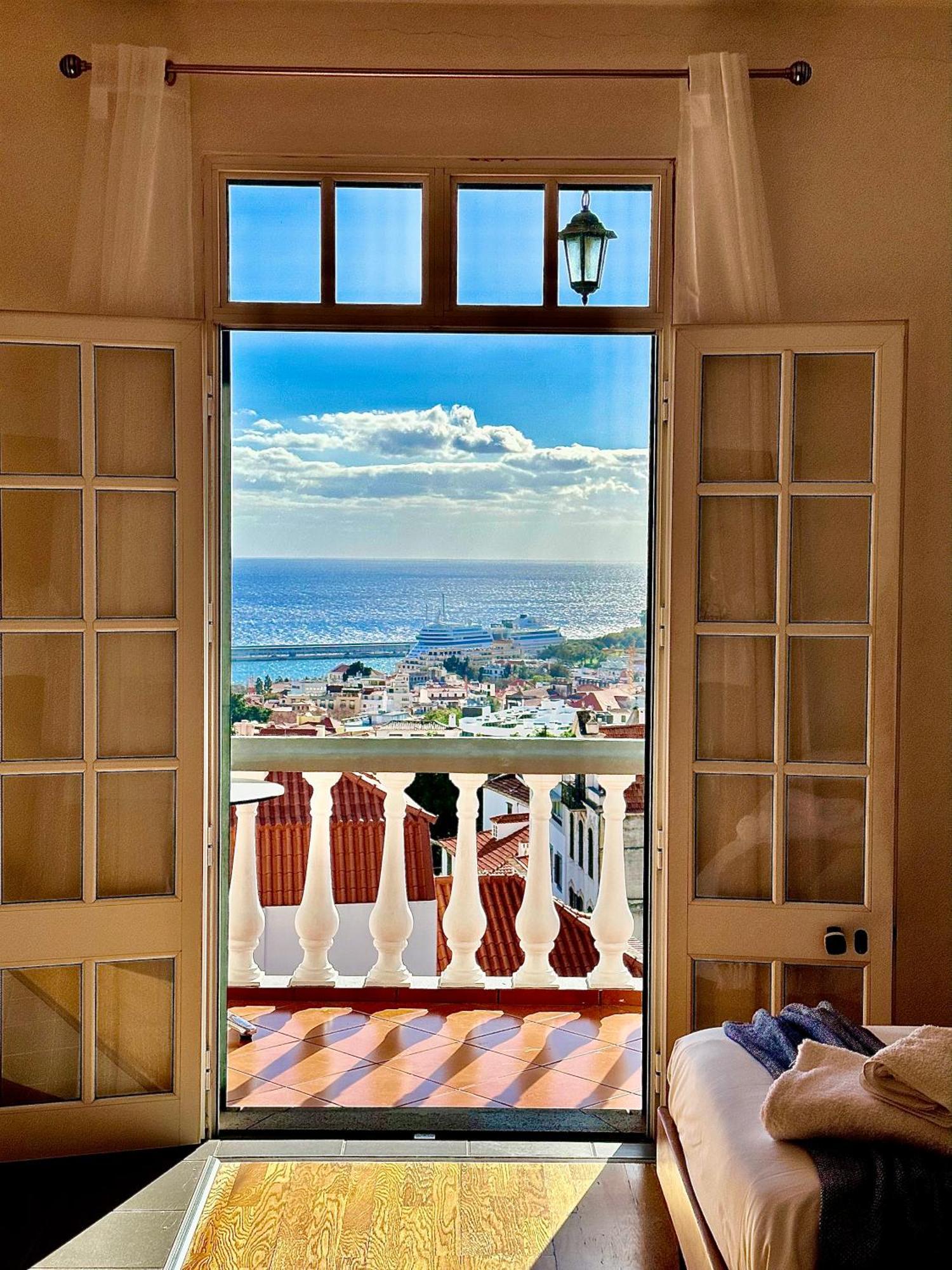 Valhalla Panorama - The Old Residencial Pina Φουνκάλ Δωμάτιο φωτογραφία